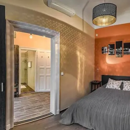 Apartment Your Worry Free Close To Parliament Budapest