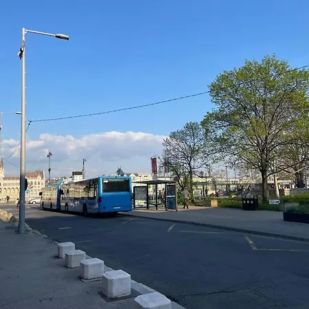 Your Worry Free Close To Parliament Apartment Budapest
